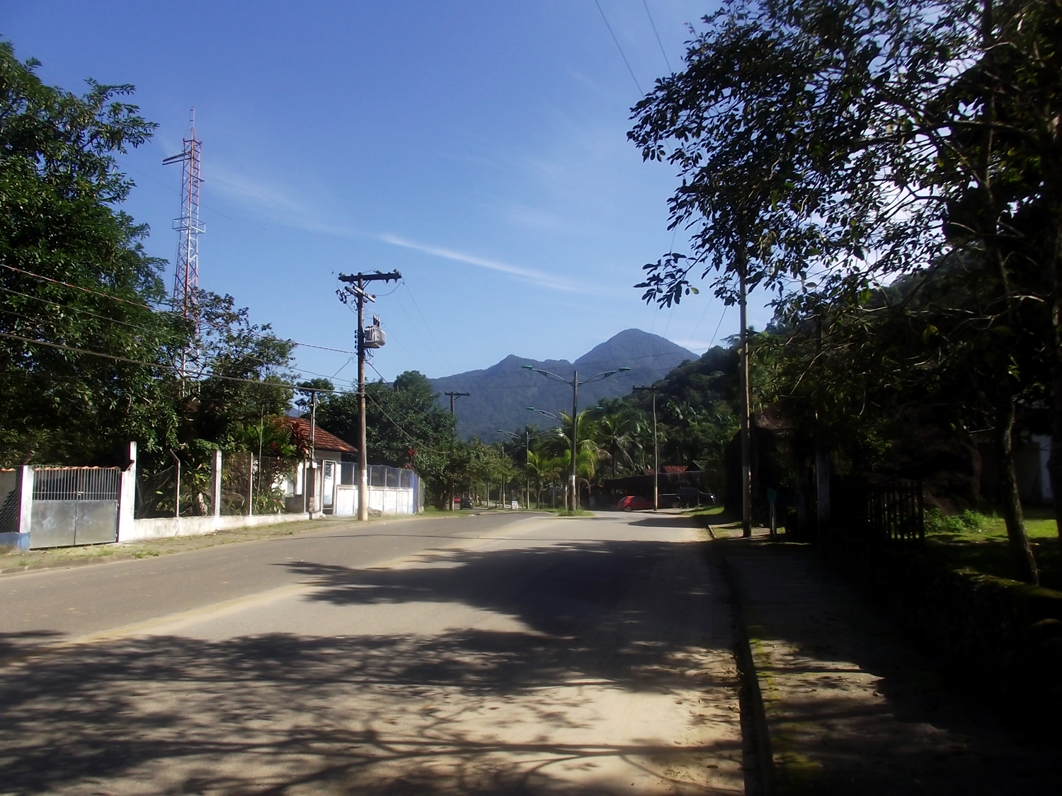 manhã com céu azul